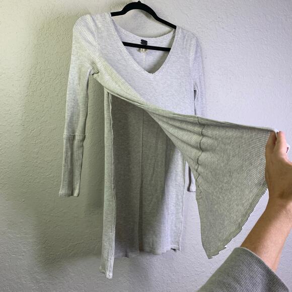 WE THE FREE PEOPLE Top Blouse Ribbed Thermal V-Neck Peplum Full Side Slits SM - Picture 9 of 14